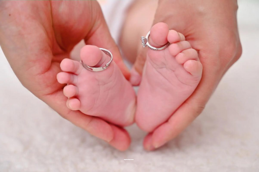 荆门孕妇两个月肚子疼